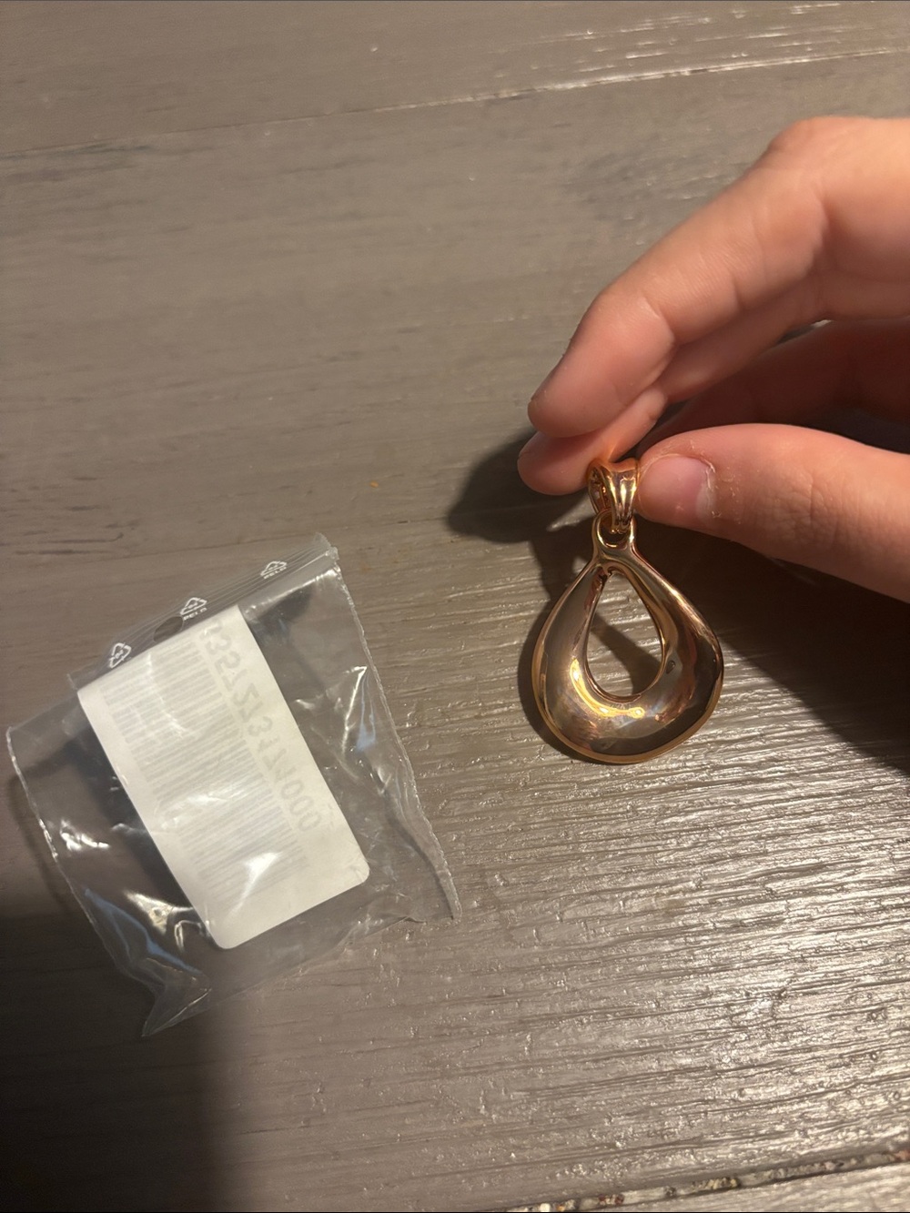 NWOT Rosegold Tone Teardrop Pendant Necklace Charm